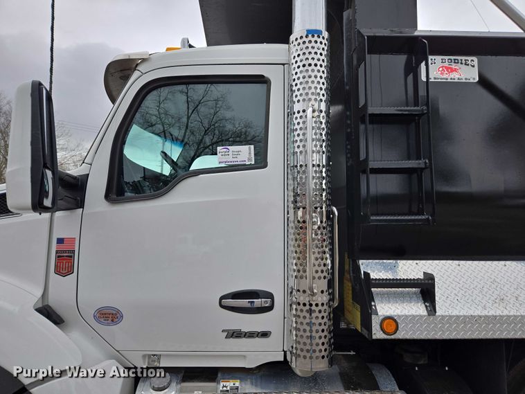 image for item EB6489 2025 Kenworth T880 dump truck