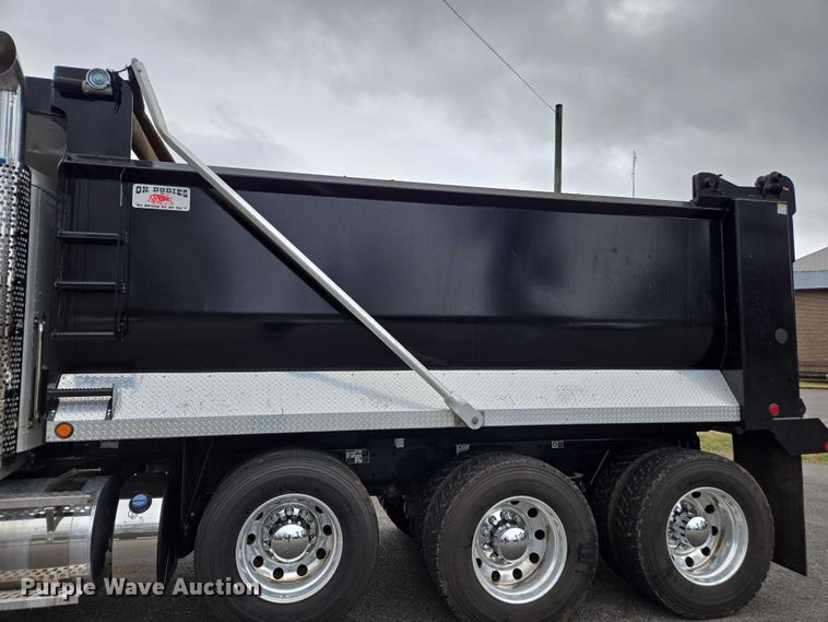 image for item EB6489 2025 Kenworth T880 dump truck