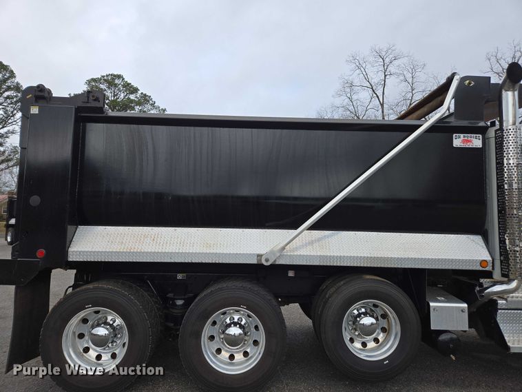 image for item EB6489 2025 Kenworth T880 dump truck