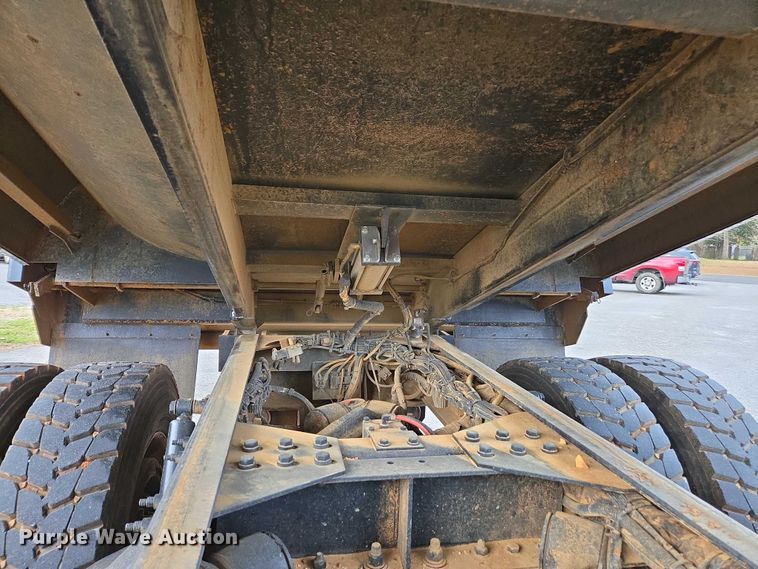 image for item EB6489 2025 Kenworth T880 dump truck