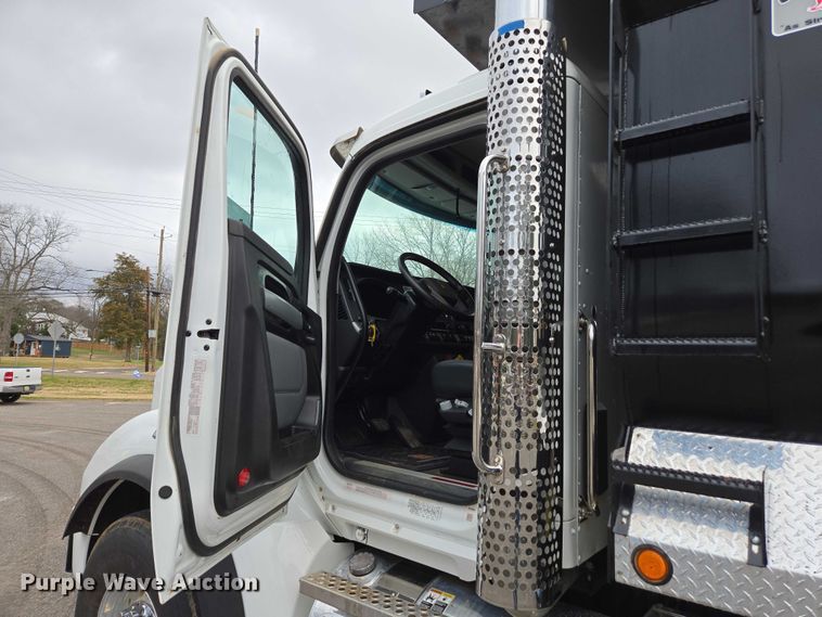 image for item EB6489 2025 Kenworth T880 dump truck