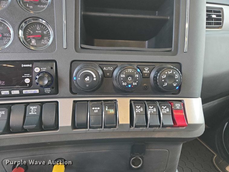 image for item EB6489 2025 Kenworth T880 dump truck