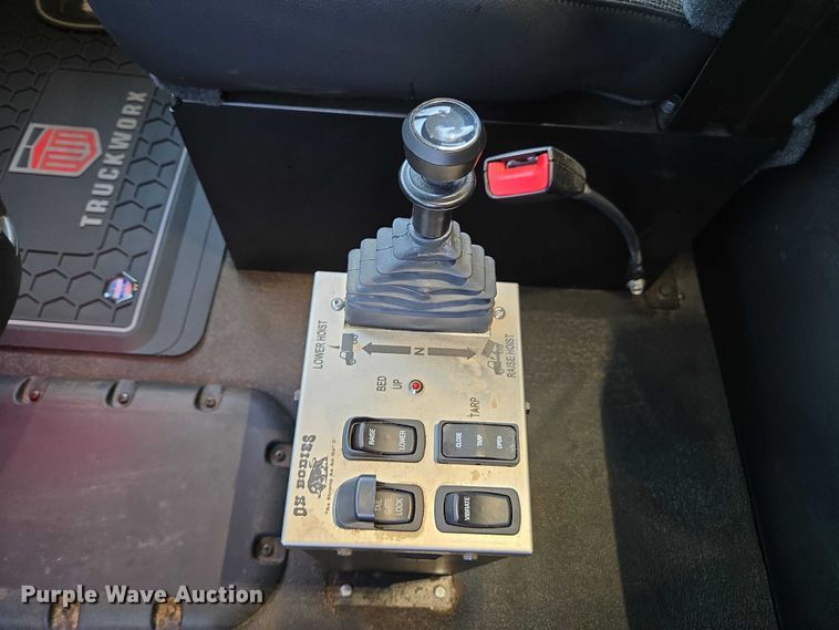 image for item EB6489 2025 Kenworth T880 dump truck