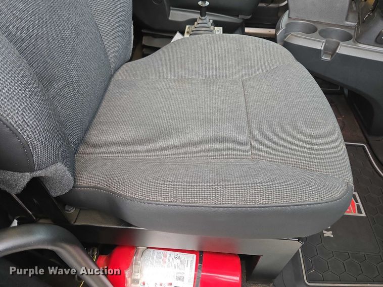 image for item EB6489 2025 Kenworth T880 dump truck