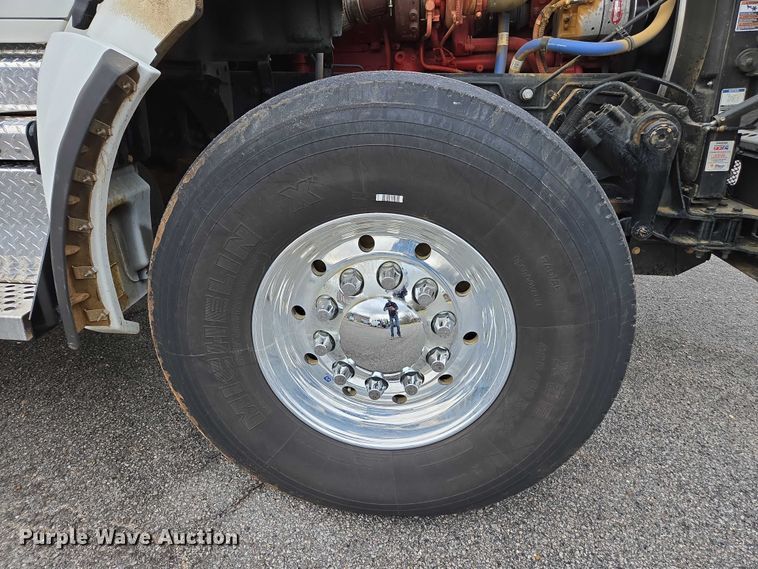 image for item EB6489 2025 Kenworth T880 dump truck