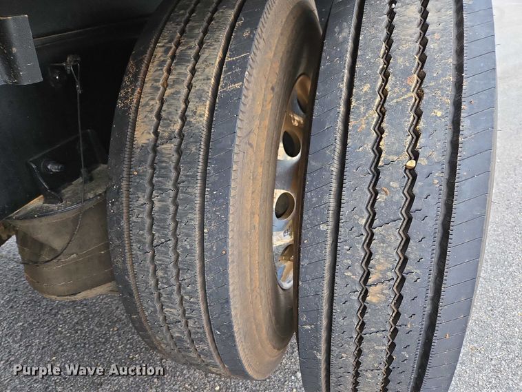 image for item EB6489 2025 Kenworth T880 dump truck