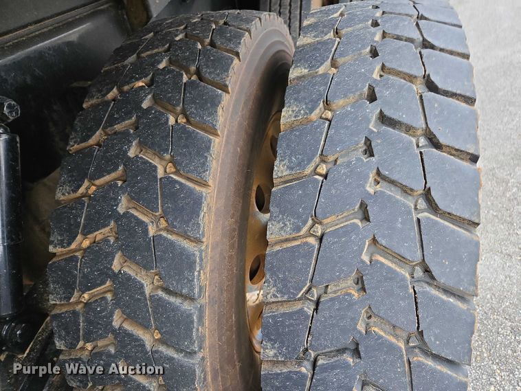 image for item EB6489 2025 Kenworth T880 dump truck