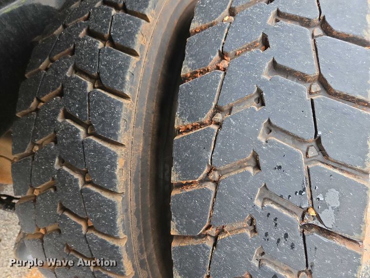 image for item EB6489 2025 Kenworth T880 dump truck