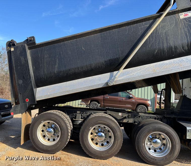 image for item EB6490 2025 Kenworth T880 dump truck