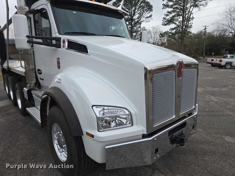 image for item EB6490 2025 Kenworth T880 dump truck