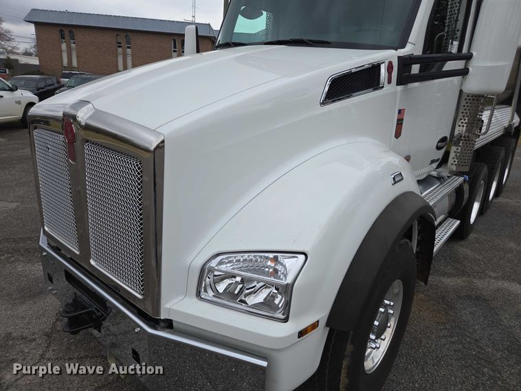 image for item EB6490 2025 Kenworth T880 dump truck