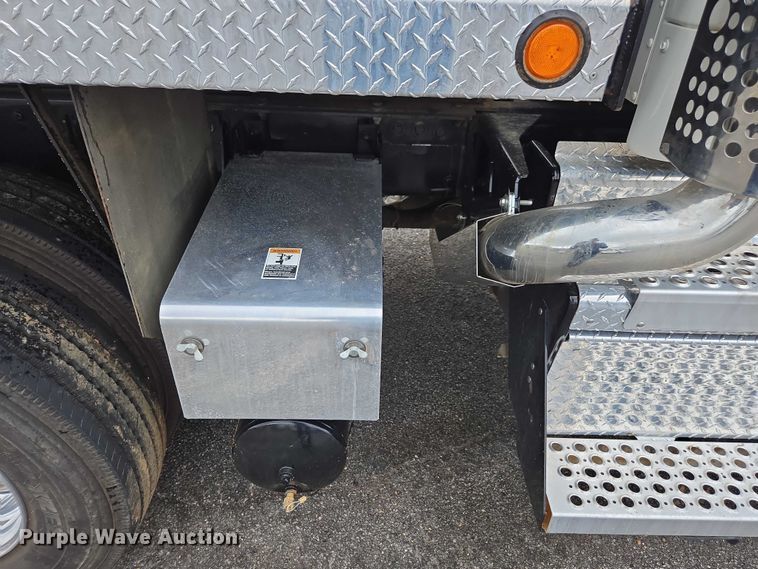 image for item EB6490 2025 Kenworth T880 dump truck