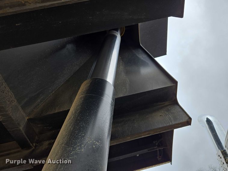 image for item EB6490 2025 Kenworth T880 dump truck