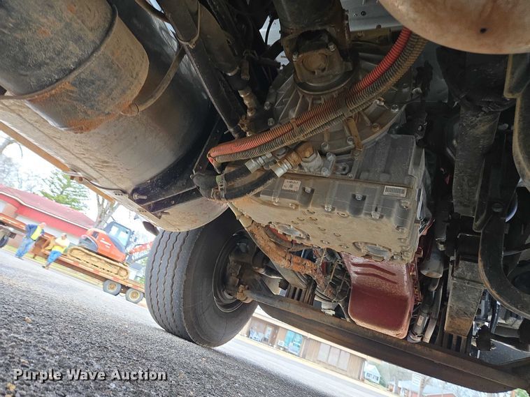 image for item EB6490 2025 Kenworth T880 dump truck