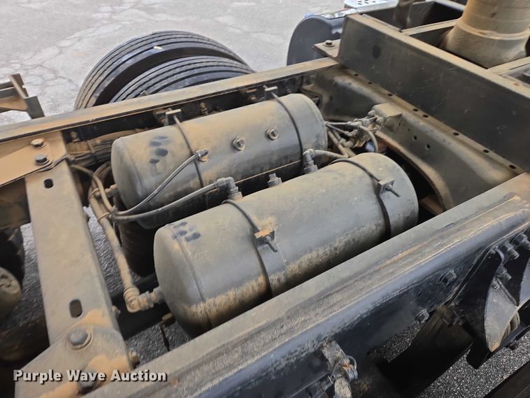 image for item EB6490 2025 Kenworth T880 dump truck