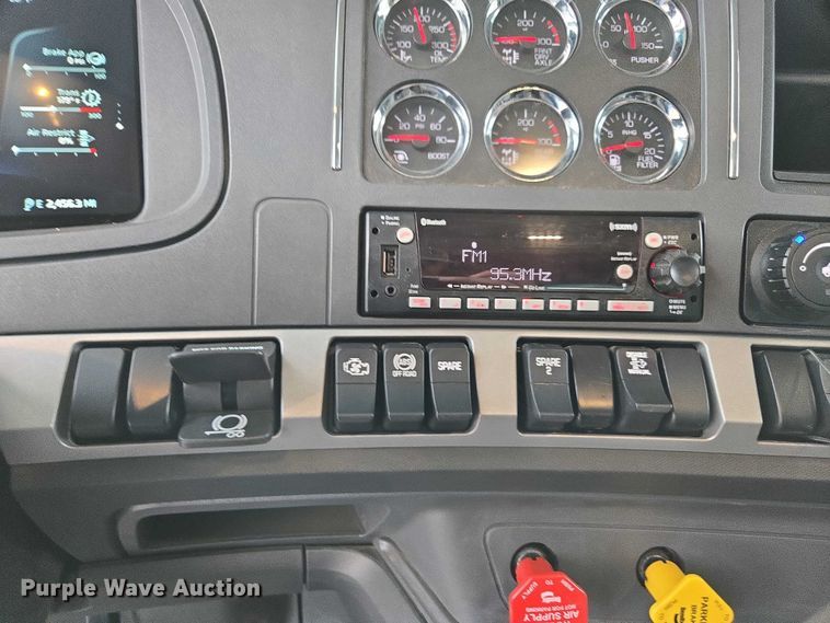 image for item EB6490 2025 Kenworth T880 dump truck