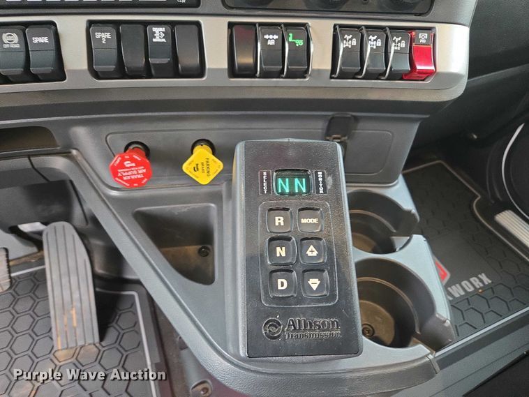 image for item EB6490 2025 Kenworth T880 dump truck