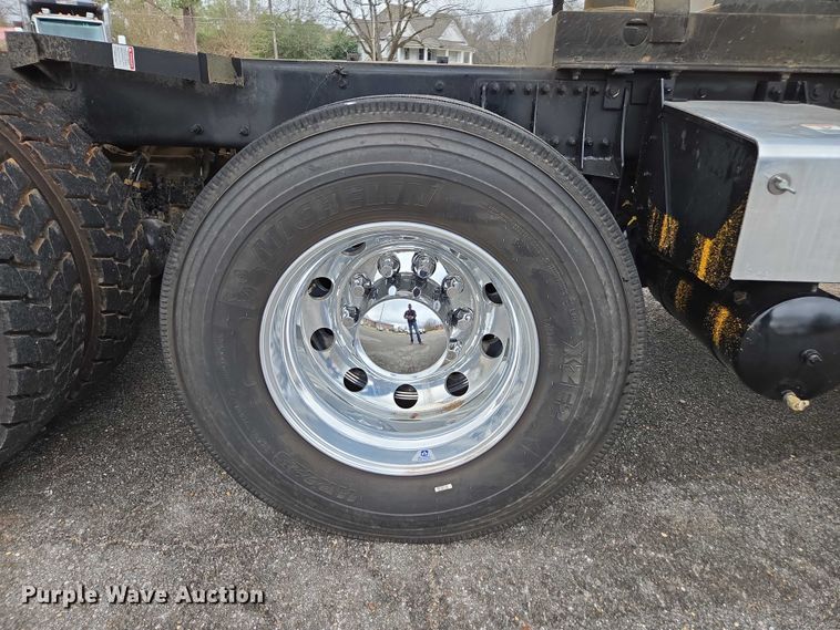 image for item EB6490 2025 Kenworth T880 dump truck