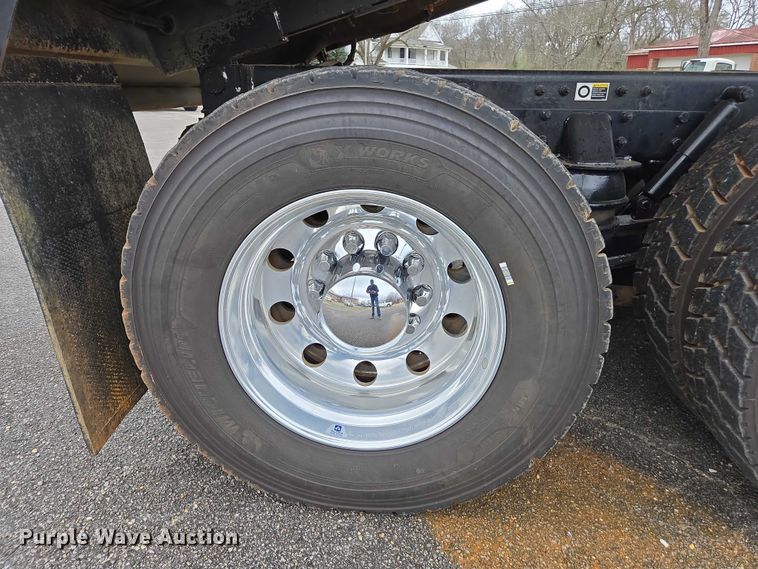 image for item EB6490 2025 Kenworth T880 dump truck