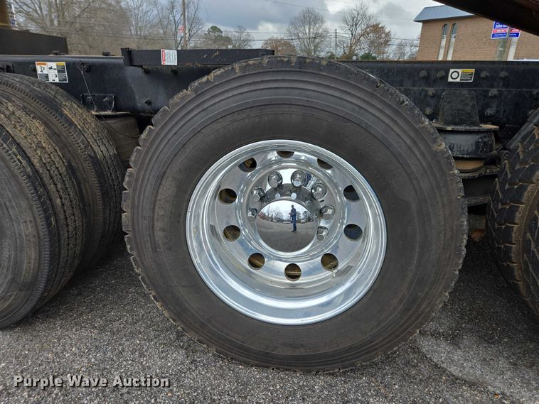 image for item EB6490 2025 Kenworth T880 dump truck