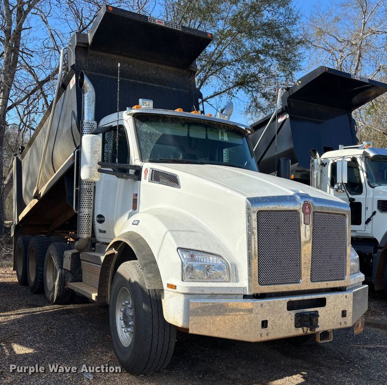image for item EB6491 2025 Kenworth T880 dump truck