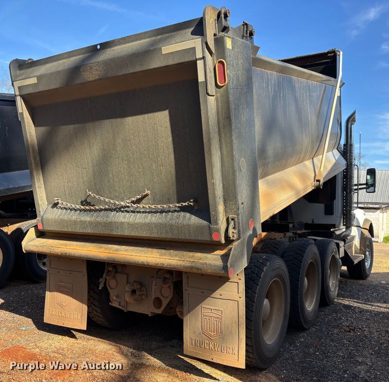 image for item EB6491 2025 Kenworth T880 dump truck