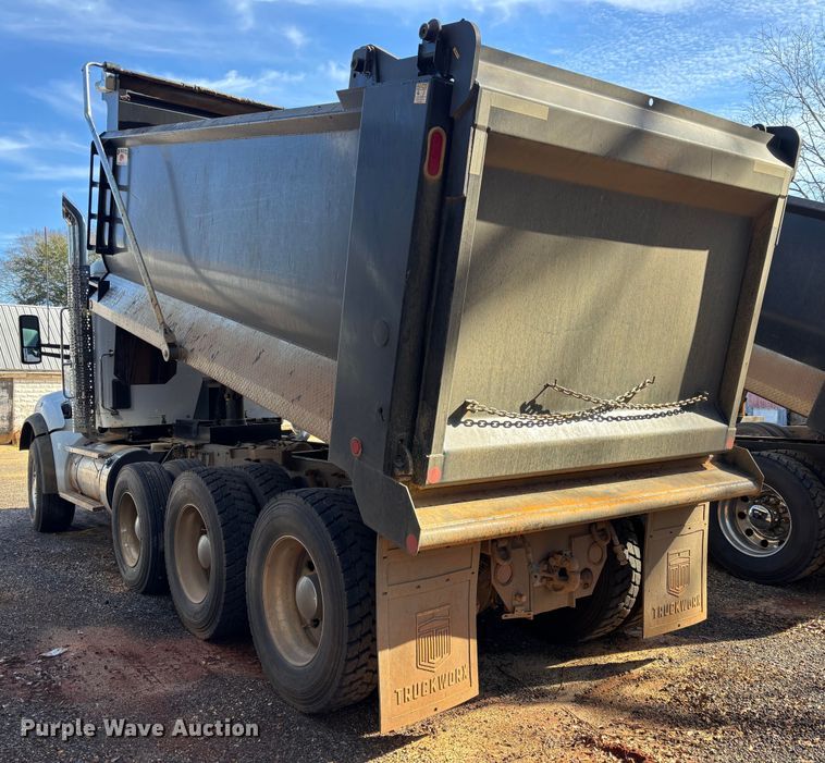 image for item EB6491 2025 Kenworth T880 dump truck