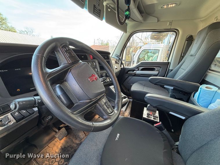 image for item EB6491 2025 Kenworth T880 dump truck