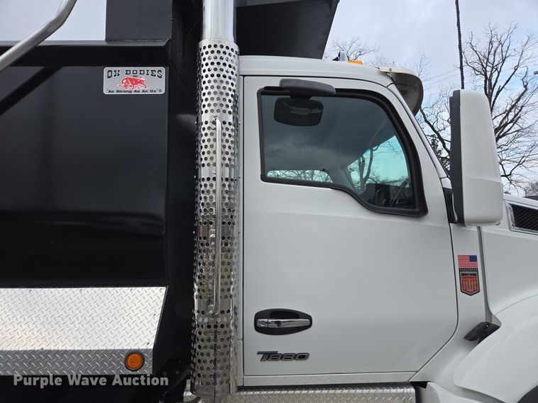 image for item EB6491 2025 Kenworth T880 dump truck