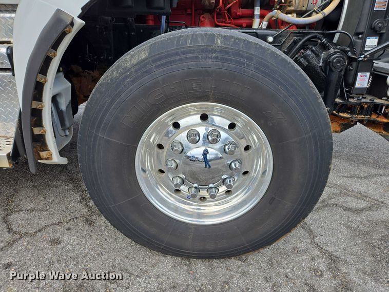 image for item EB6491 2025 Kenworth T880 dump truck