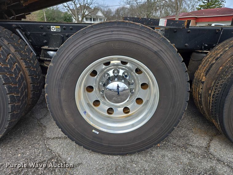 image for item EB6491 2025 Kenworth T880 dump truck