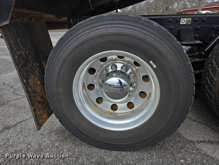 image for item EB6491 2025 Kenworth T880 dump truck