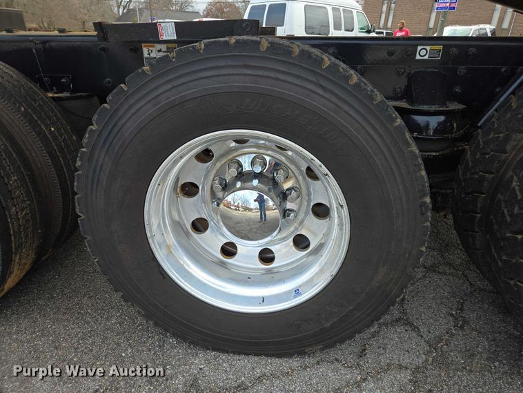 image for item EB6491 2025 Kenworth T880 dump truck