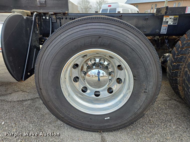 image for item EB6491 2025 Kenworth T880 dump truck