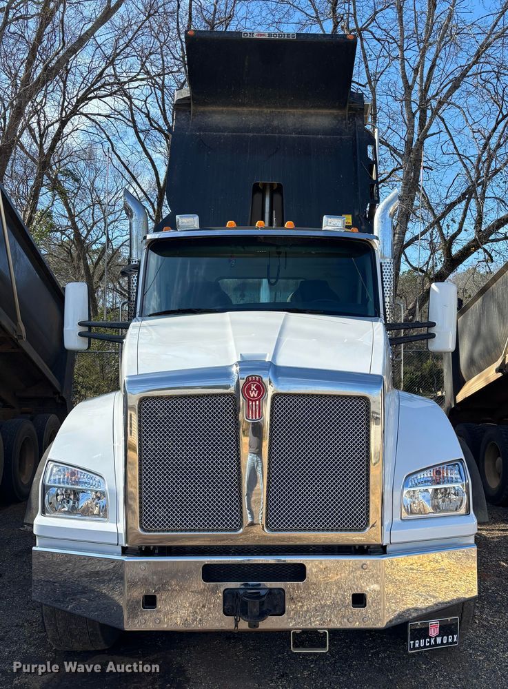 image for item EB6492 2025 Kenworth T880 dump truck