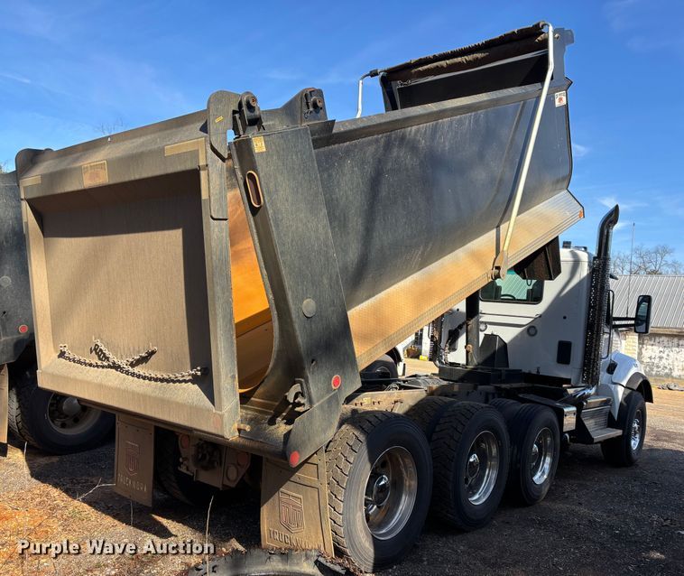 image for item EB6492 2025 Kenworth T880 dump truck