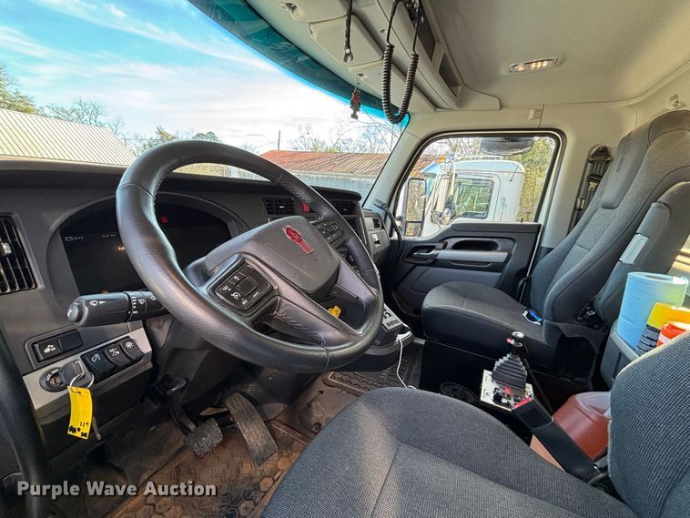 image for item EB6492 2025 Kenworth T880 dump truck