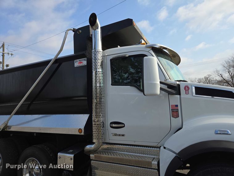 image for item EB6492 2025 Kenworth T880 dump truck