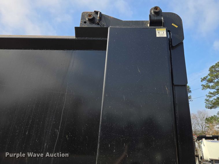 image for item EB6492 2025 Kenworth T880 dump truck