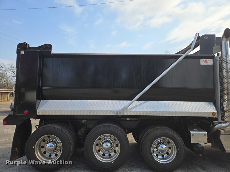 image for item EB6492 2025 Kenworth T880 dump truck