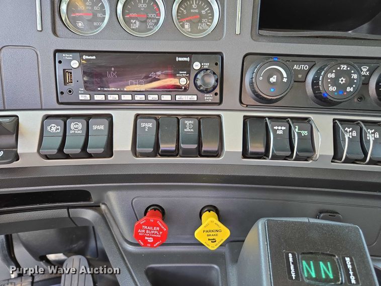 image for item EB6492 2025 Kenworth T880 dump truck