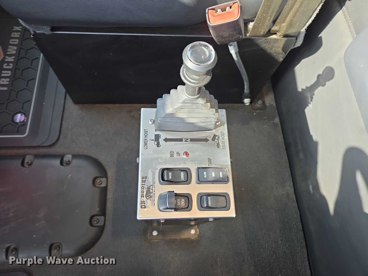 image for item EB6492 2025 Kenworth T880 dump truck