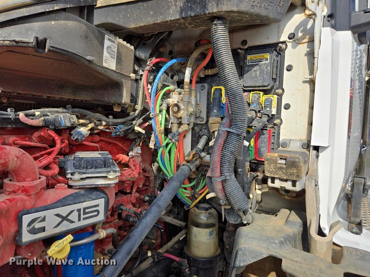 image for item EB6492 2025 Kenworth T880 dump truck