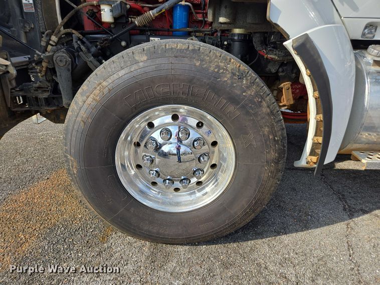 image for item EB6492 2025 Kenworth T880 dump truck