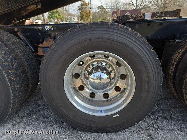 image for item EB6492 2025 Kenworth T880 dump truck