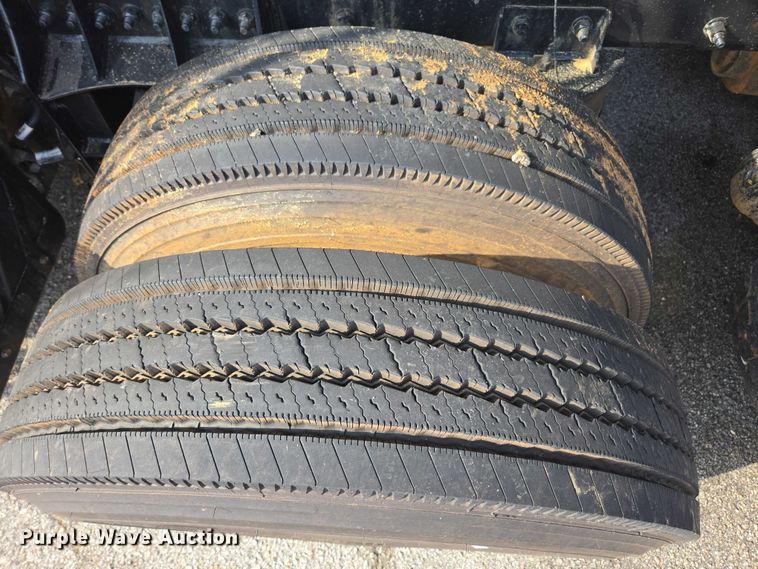 image for item EB6492 2025 Kenworth T880 dump truck