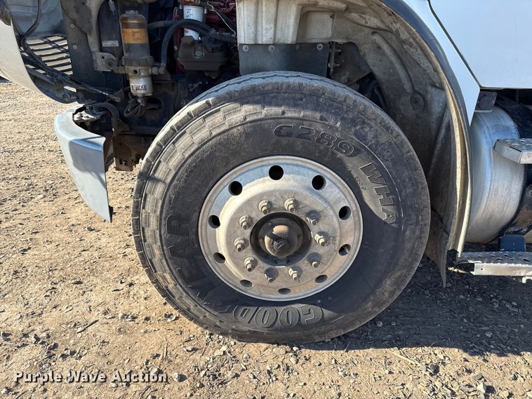 image for item EC4564 2010 Freightliner M2 crane truck