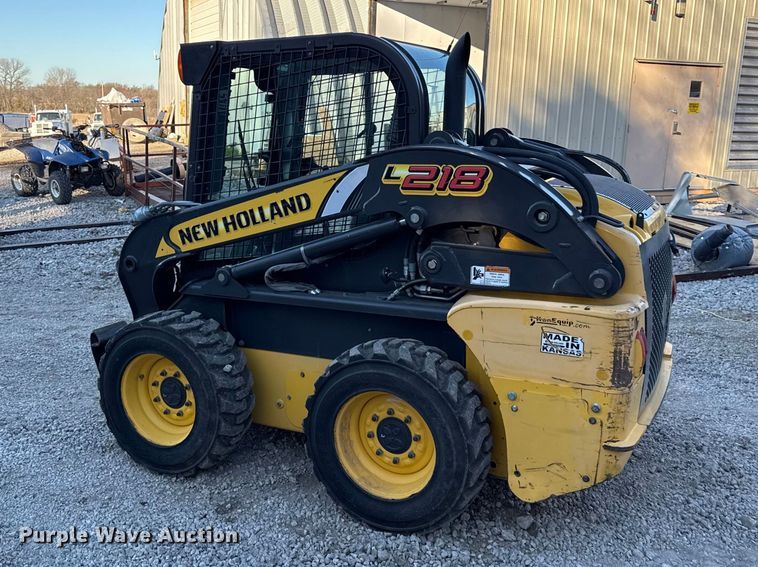 image for item EC4568 2011 New holland L218 skid steer loader