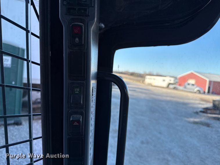 image for item EC4568 2011 New holland L218 skid steer loader