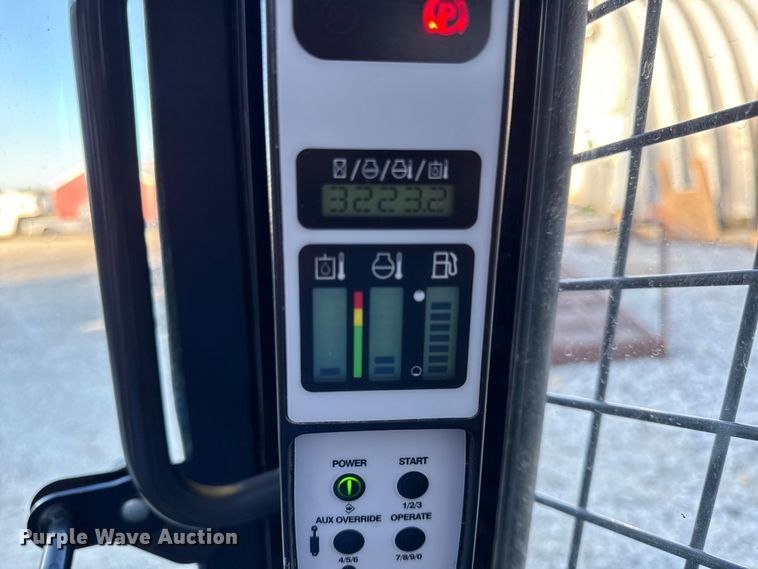 image for item EC4568 2011 New holland L218 skid steer loader